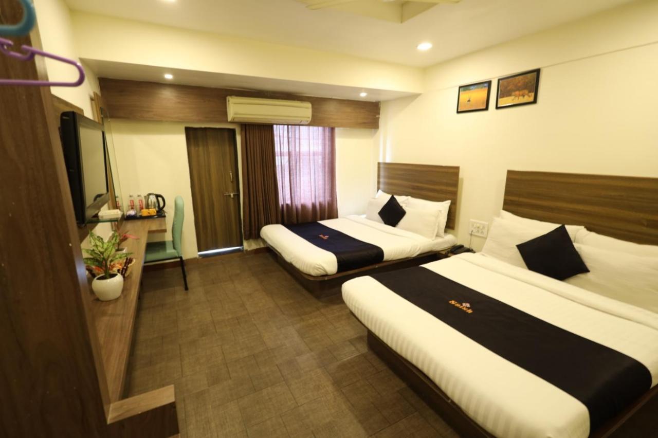 Saish Hotel Ширди Екстериор снимка